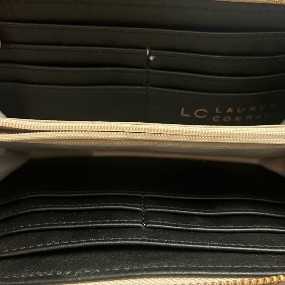NWOT Lauren Conrad wallet/ wristlet. - Picture 3 of 3